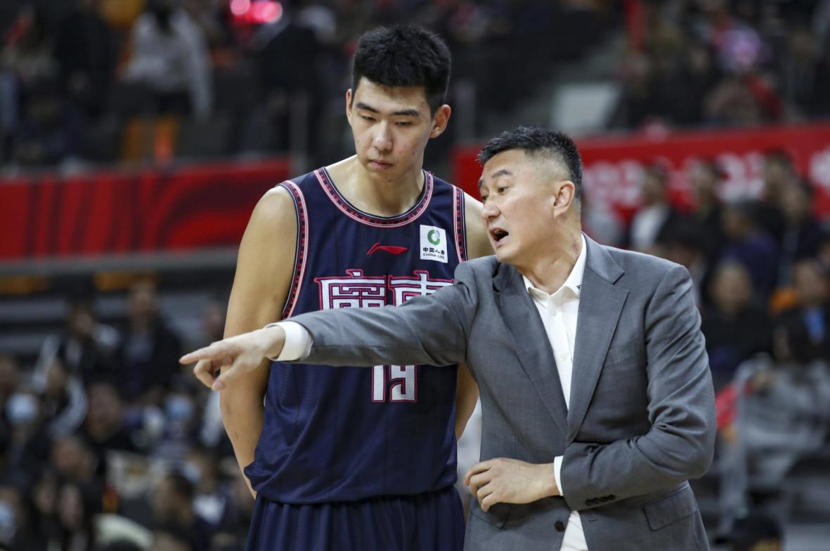 落站在后排 落站在后排