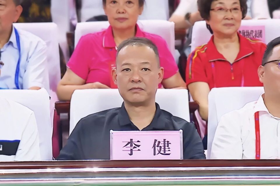 有力推动红, EtrXs, bt 有力推动红, EtrXs, bt